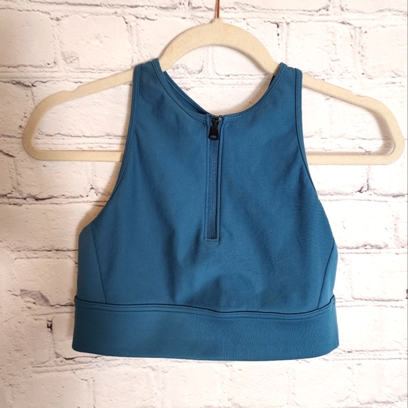 Under Armour Other - Under Armour sports bra size M